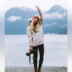 Passenger Beaumont Recycled Sherpa Hooded Fleece